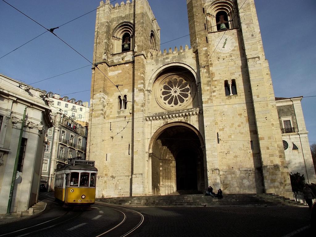 Solar Dos Mouros Hotell Lisboa Exteriör bild